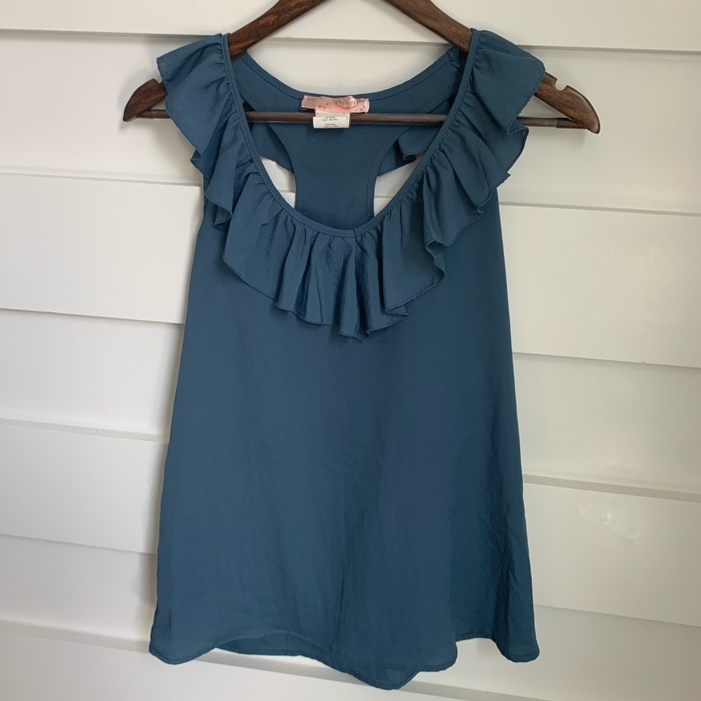 (LIKE NEW) Ruffled neckline Camisole